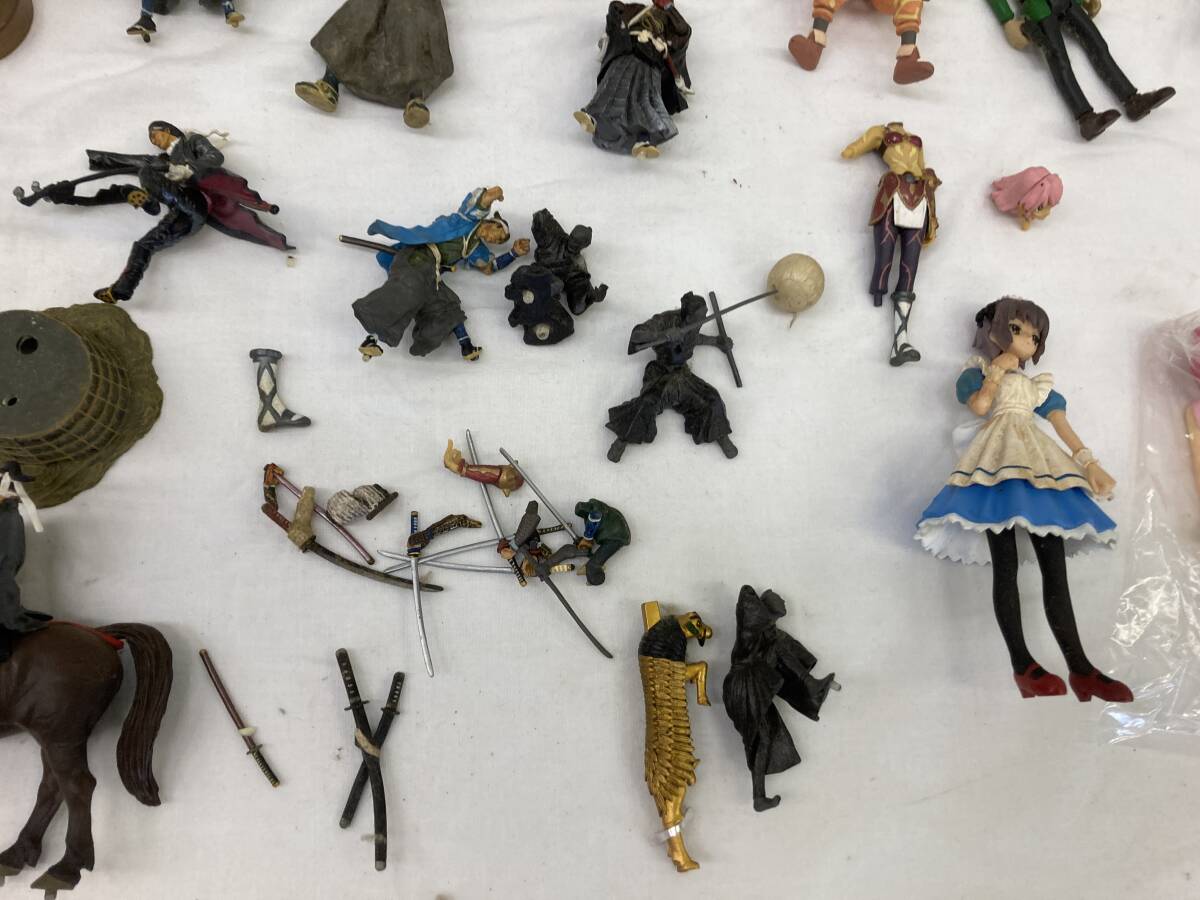 ガチャ ミニフィギュアなど まとめて 大量 120サイズ 未検品 ジャンク ジャンク ミニチュア 大量セット 美少女 侍 新選組 世界名作劇場
