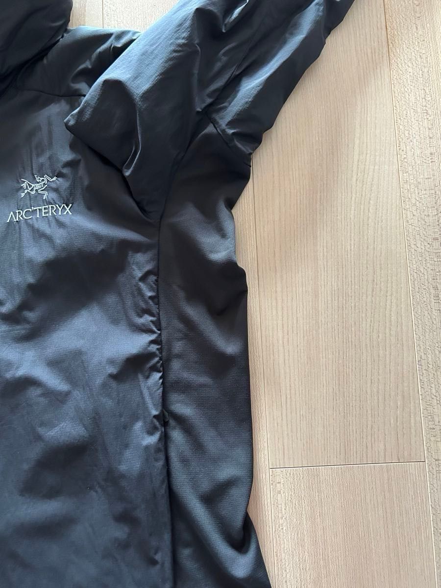 極美品 黒 M アトムフーディ アークテリクス ARC'TERYX LT 極美品 黒 M アトムフーディ アークテリクス ARC'TERYX LT