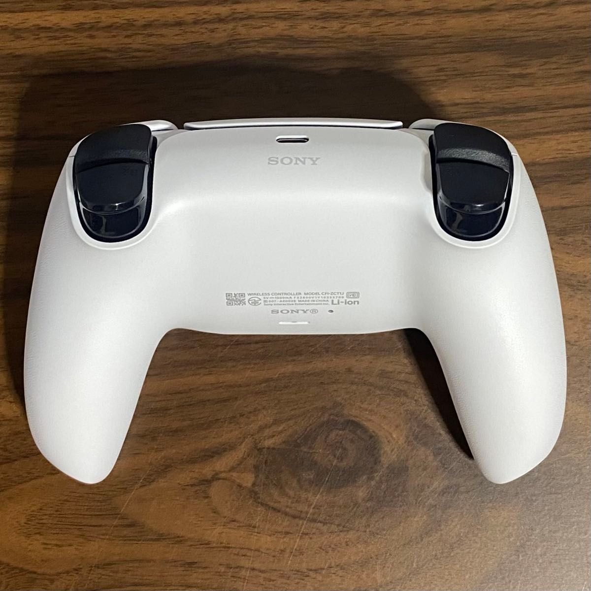 PlayStation 5 CFI-1200A01 ディスクドライブ搭載モデル 本体 PlayStation 5 CFI-1200A01 ディスクドライブ搭載モデル 本体