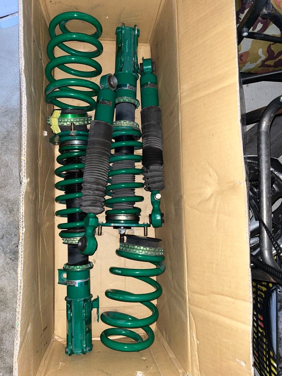 TEIN FLEX Z 車高調 アルファードAGH30W 2WD - パーツ TEIN FLEX Z 車高調 アルファードAGH30W 2WD - パーツ