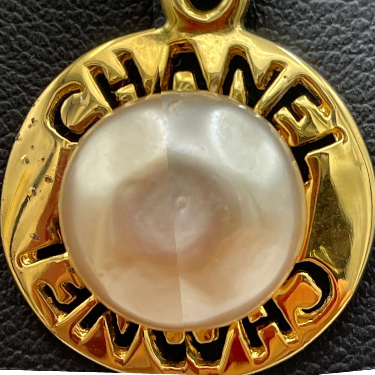 CHANEL シャネル ヴィンテージ ラウンド ロゴ フェイクパール CHANEL シャネル ヴィンテージ ラウンド ロゴ フェイクパール