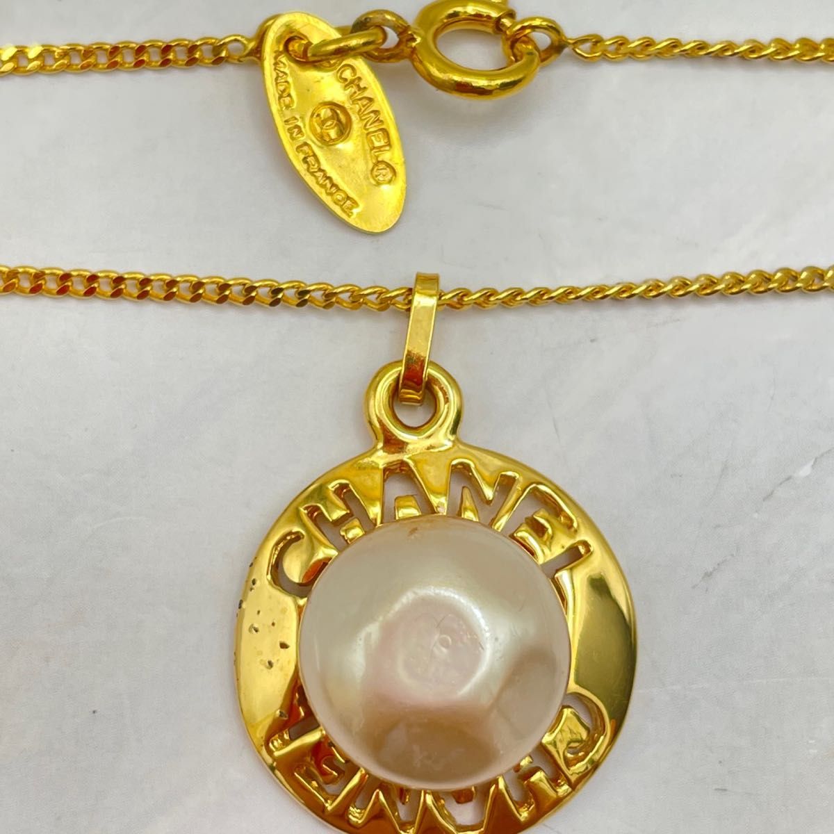 CHANEL シャネル ヴィンテージ ラウンド ロゴ フェイクパール CHANEL シャネル ヴィンテージ ラウンド ロゴ フェイクパール