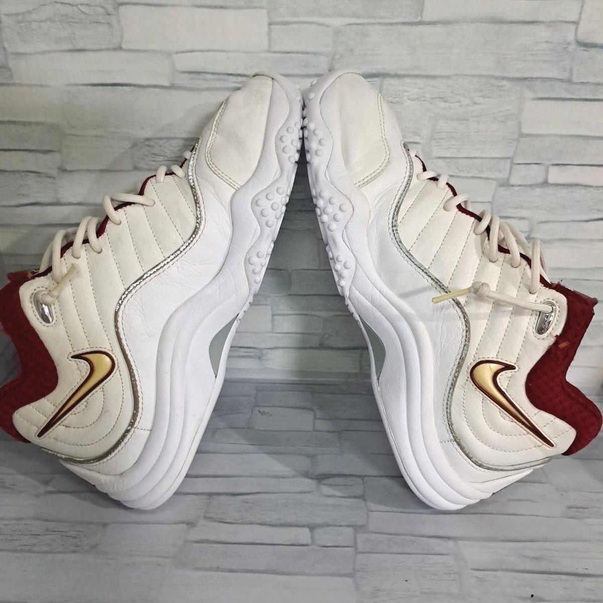 美品 激レア NIKE ZOOM UPTEMPO V PREMIUM 白 赤 バスケット 美品 激レア NIKE ZOOM UPTEMPO V PREMIUM 白 赤 バスケット