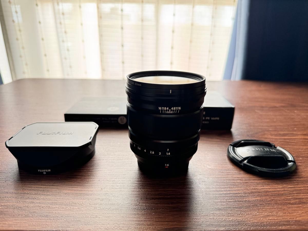 美品 Fujifilm XF 16mm F1 4 R WR おまけ付 純正角フード 保護 美品 Fujifilm XF 16mm F1 4 R WR おまけ付 純正角フード 保護
