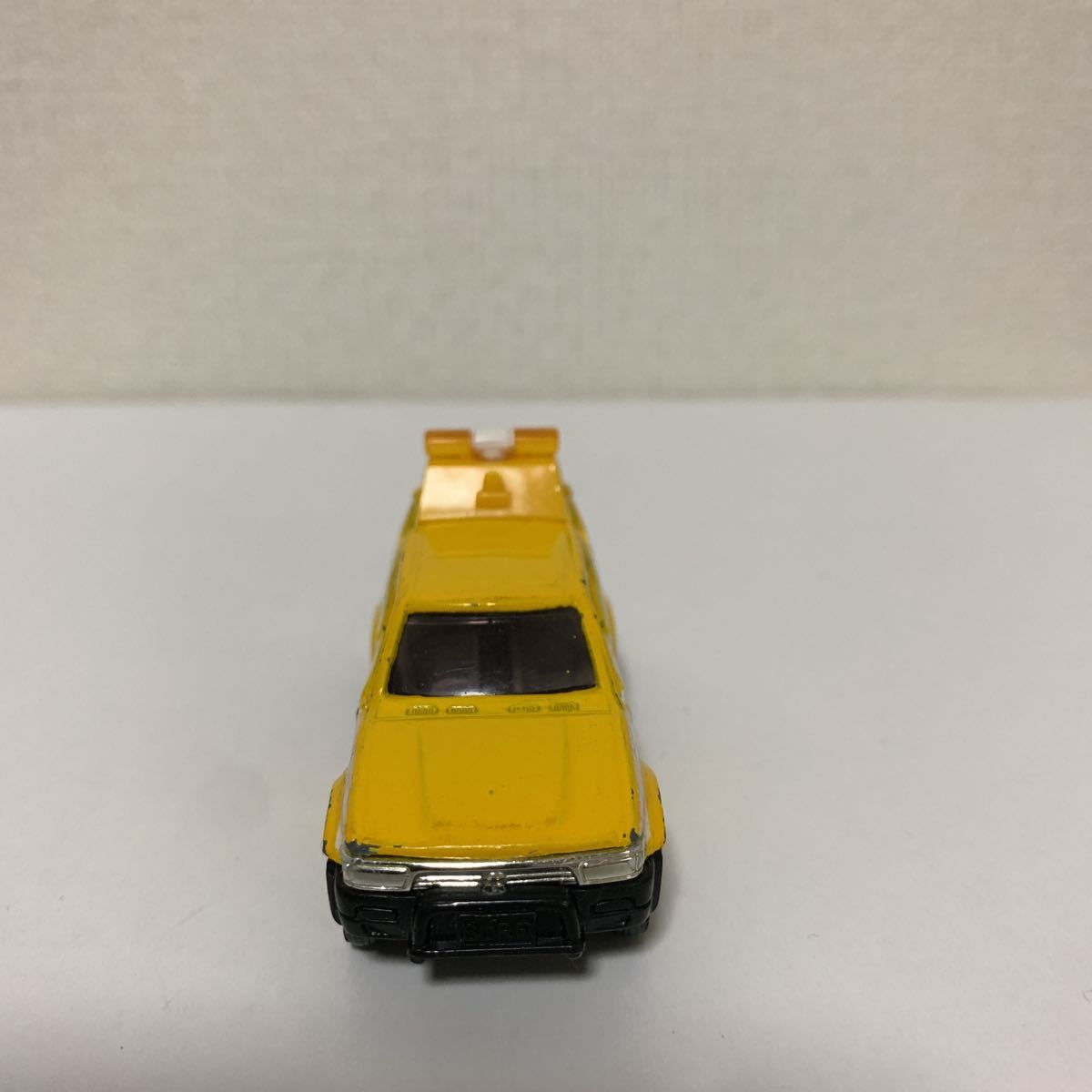 ☆トミカ NO.84 トヨタ ハイラックス サーフ ☆ 中古 外箱なし 中国製 道路公団パトロールカー ☆ HILUX SURF ☆_画像9