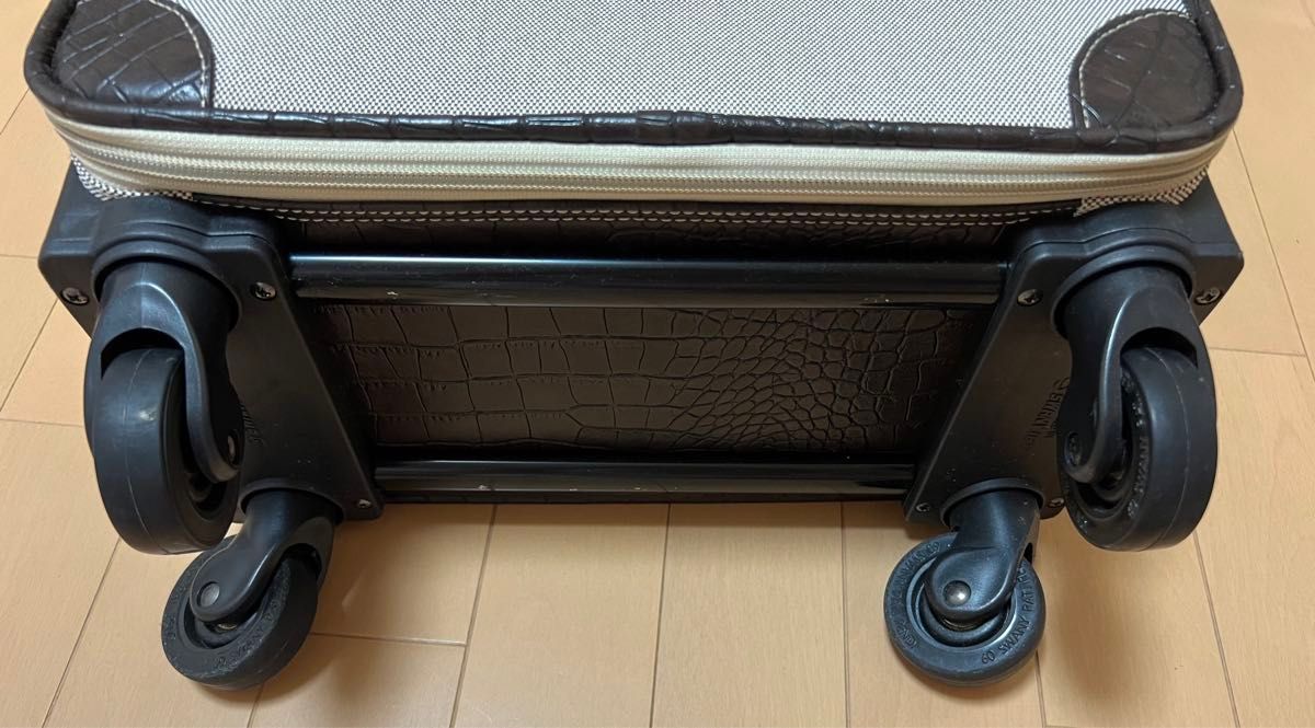 Swany スワニー トランクキャリー バッグ クロコダイル型押し Swany スワニー トランクキャリー バッグ クロコダイル型押し