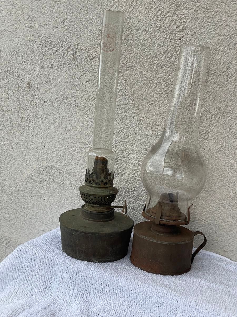 匿名配送】昭和レトロ アンティーク オイルランプ 金属製油壺 匿名配送】昭和レトロ アンティーク オイルランプ 金属製油壺