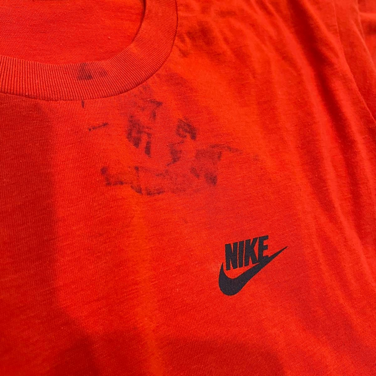 NIKE ビンテージ 紺タグ 80's Tシャツ L レッド ワンポイント NIKE ビンテージ 紺タグ 80's Tシャツ L レッド ワンポイント