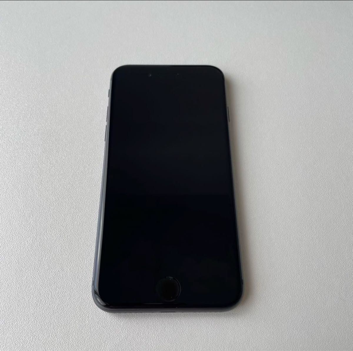 良品・付属品・箱付】 iPhone8 64GB スペースグレイ Apple 良品・付属品・箱付】 iPhone8 64GB スペースグレイ Apple