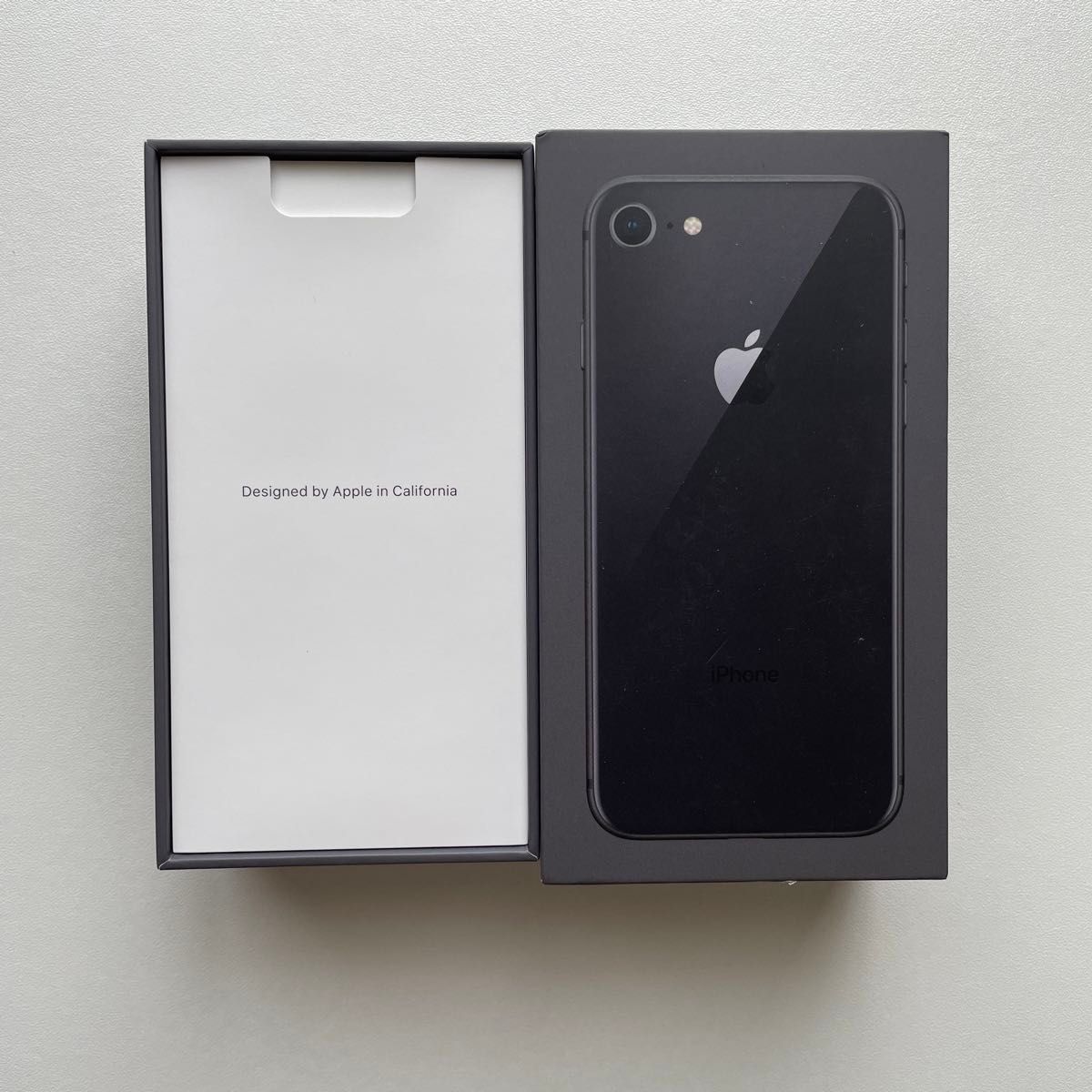 良品・付属品・箱付】 iPhone8 64GB スペースグレイ Apple 良品・付属品・箱付】 iPhone8 64GB スペースグレイ Apple