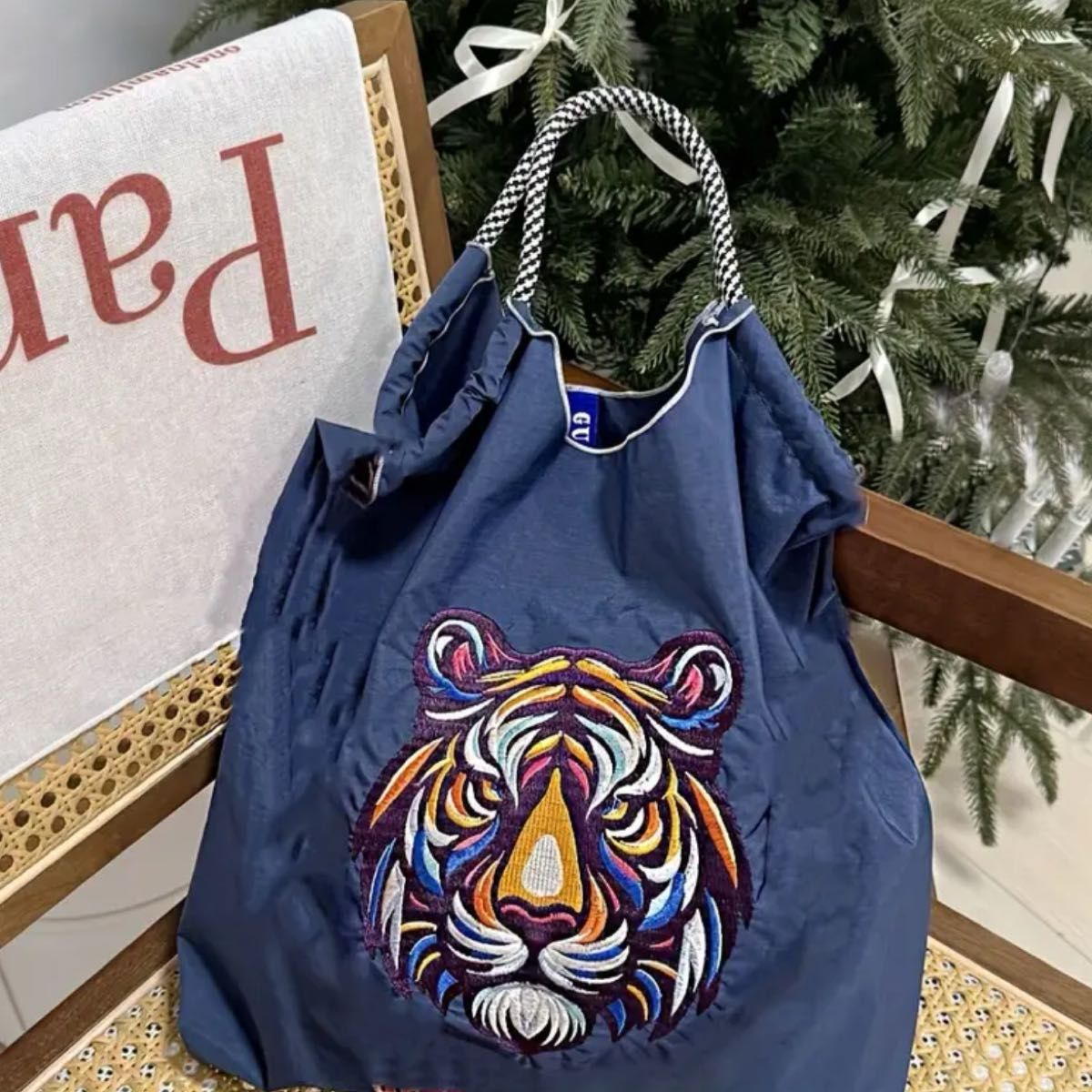 タイガー刺繍バック トートバック ナイロン製 エコバッグ新品未