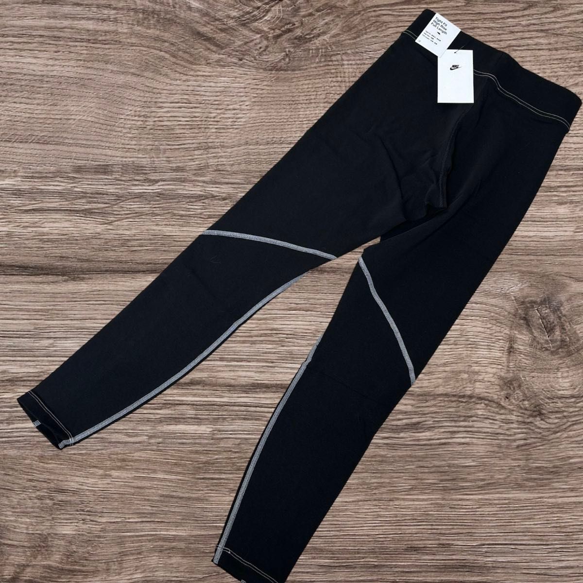 新品 NIKE 定価5500円 トレーニングパンツ レギンス Sサイズ 新品 NIKE 定価5500円 トレーニングパンツ レギンス Sサイズ