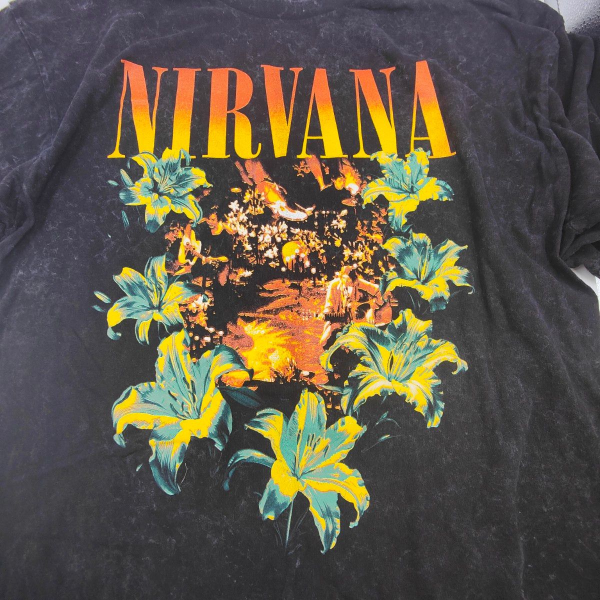 XL NIRVANA ニルヴァーナ IN UTEROTシャツ カートコーバン 海外限定】 ニルヴァーナ NIRVANA バンドTシャツ XL カート