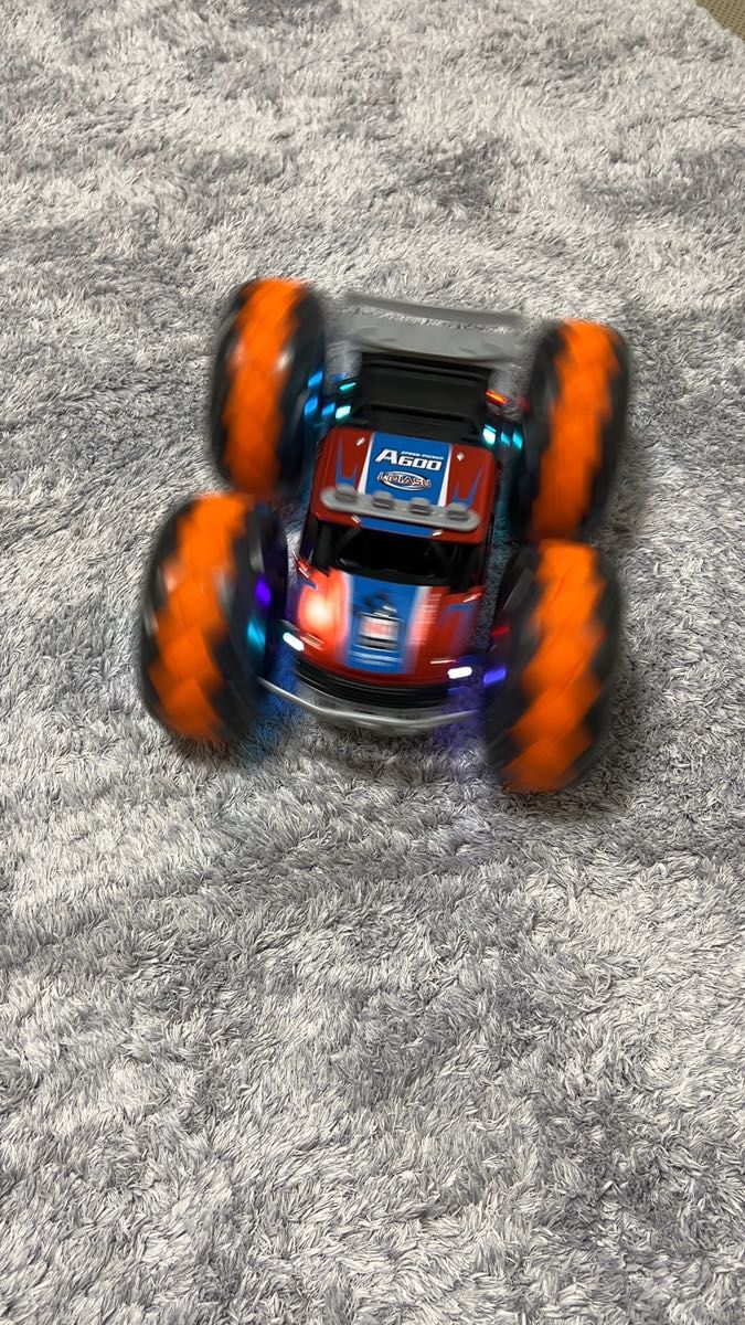 ラジコンカー リモコンカー オフロード おもちゃ 車 フリップRcトラック