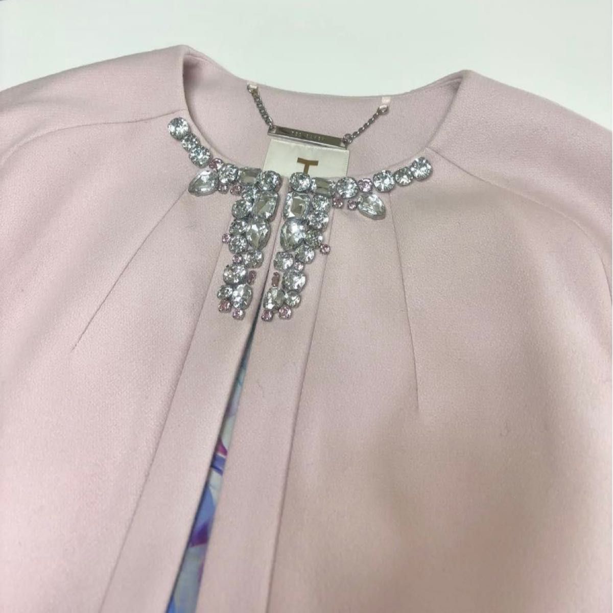 新品未使用 TED BAKER テッドベーカー カシミヤ ビジュー付 新品未使用 TED BAKER テッドベーカー カシミヤ ビジュー付