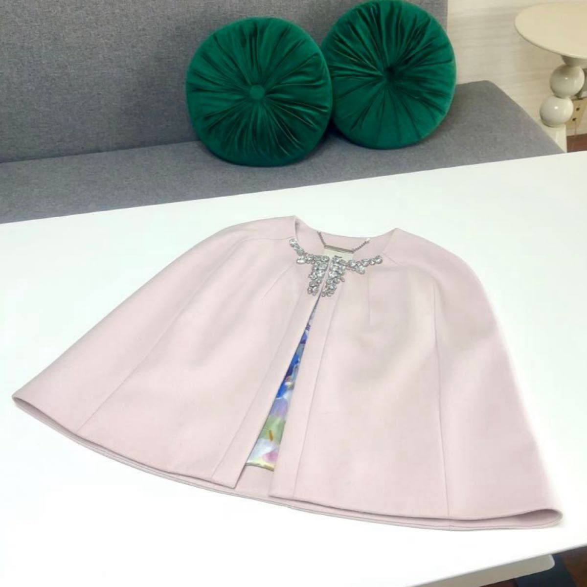 新品未使用 TED BAKER テッドベーカー カシミヤ ビジュー付 新品未使用 TED BAKER テッドベーカー カシミヤ ビジュー付