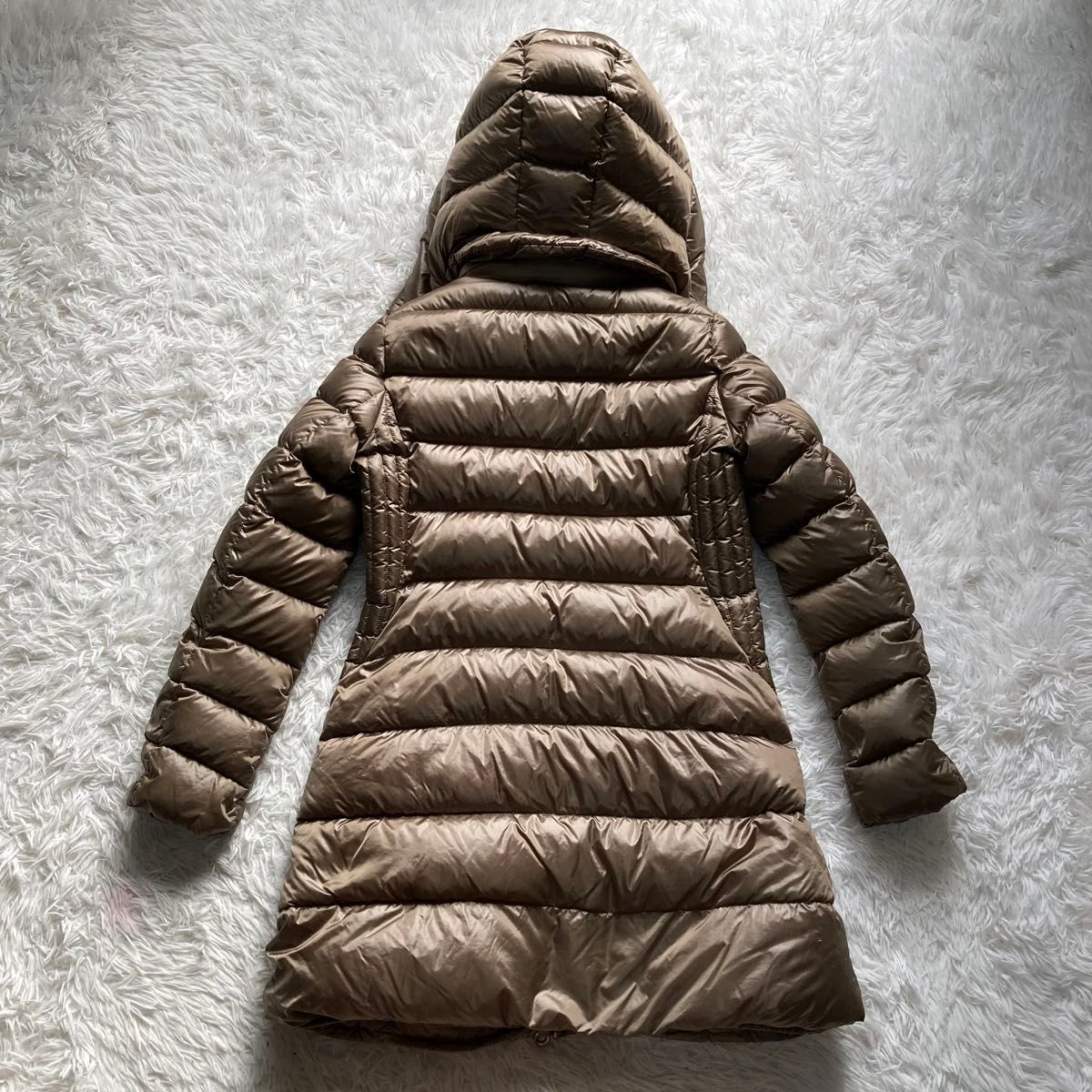 美品 TATRAS タトラス ダウンコート BABILA シャンパンゴールド 美品 TATRAS タトラス ダウンコート BABILA シャンパンゴールド