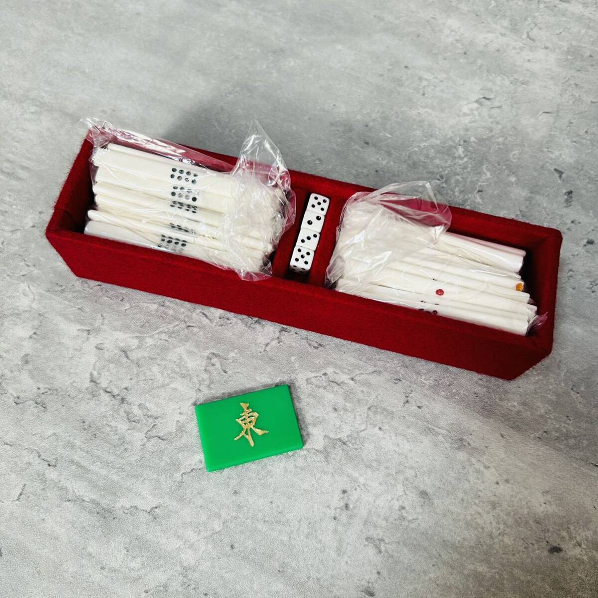 新品 未開封品 キングバード 麻雀牌 背黒牌 最高級 雀鬼 新品 未開封品 キングバード 麻雀牌 背黒牌 最高級 雀鬼