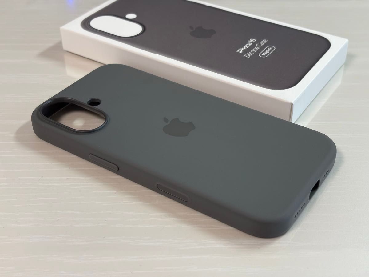 Apple iPhone 16 純正 シリコーンケース|ストーングレイ|Yahoo Apple iPhone 16 純正 シリコーンケース|ストーングレイ|Yahoo