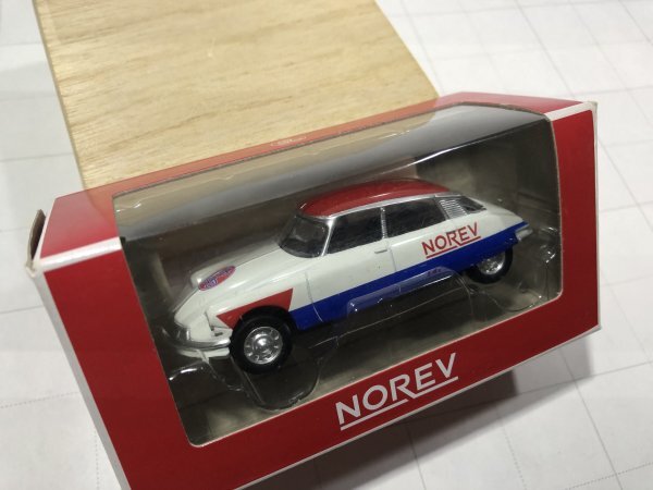 NOREV Citroen 3inches Citroen DS19 2 pcs. set 