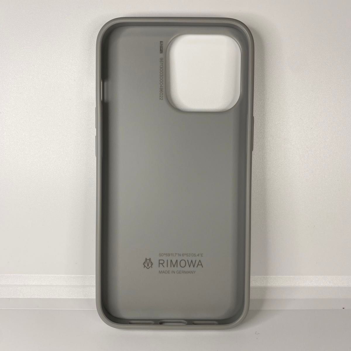 未使用品 RIMOWA リモワ スマホケース iPhoneケース シルバー 未使用品 RIMOWA リモワ スマホケース iPhoneケース シルバー