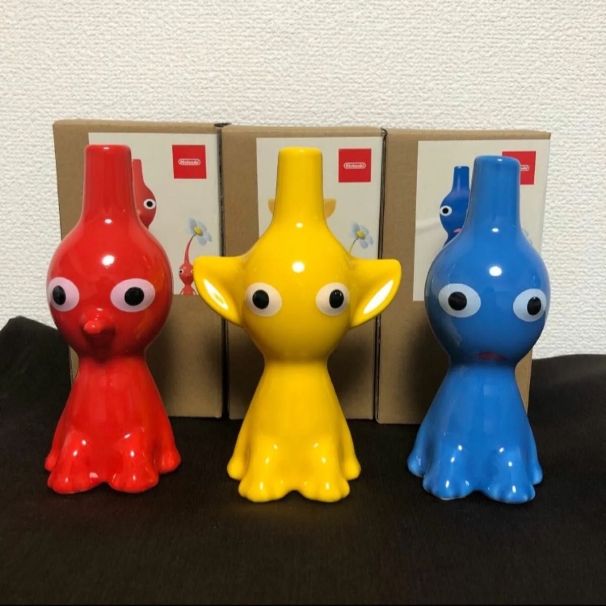 Nintendo ピクミン 一輪挿し 花瓶 陶器製 黄ピクミン 赤ピクミン Nintendo ピクミン 一輪挿し 花瓶 陶器製 黄ピクミン 赤ピクミン