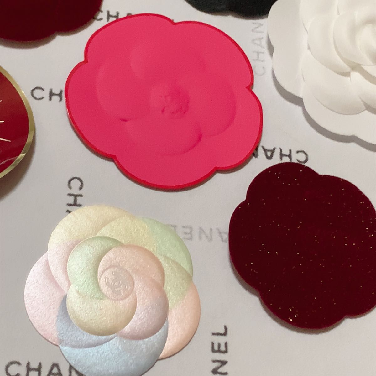 CHANEL シャネル カメリアステッカー 5枚&立体カメリア CHANEL シャネル カメリアステッカー 5枚&立体カメリア