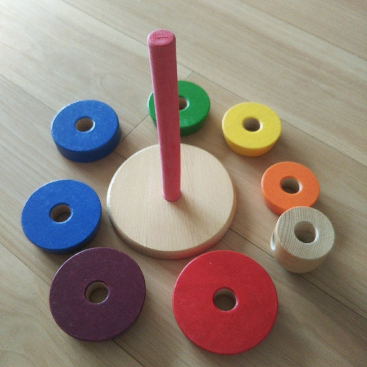 IKEA 幼児 玩具 おもちゃ カラフル 穴通し 木製 手先器用さ 形認識 物の重さや重なりあう時の音認識 感性豊かに_画像4