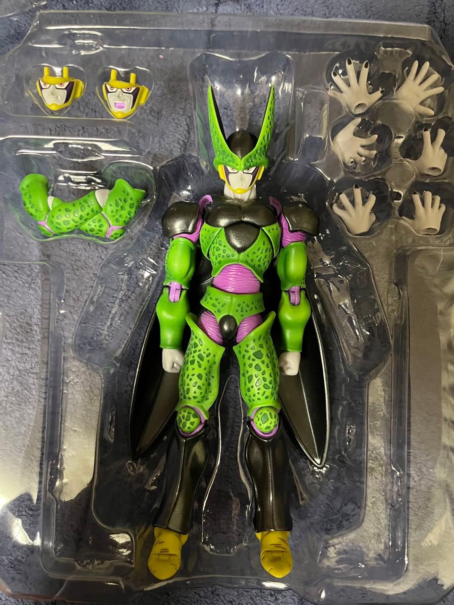Amazon | S.H.Figuarts セル完全体 Premium Color Edition Amazon | S.H.Figuarts セル完全体 Premium Color Edition