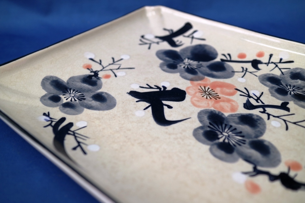 (1202) Japanese-style tableware hand .. plum pattern angle plate 34×24cm