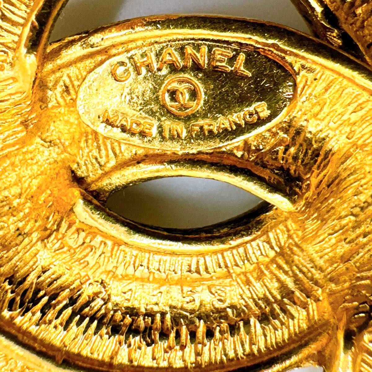 CHANEL シャネル ココマーク マトラッセ ブローチ レディース CHANEL シャネル ココマーク マトラッセ ブローチ レディース