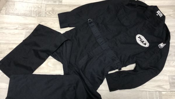 爆買いしたい ★入手困難〜激レア◎希少未使用近い美品◎PIAA◎オールインワン つなぎ ◎ 10時間以内のご入札は翌日発送不可 F1