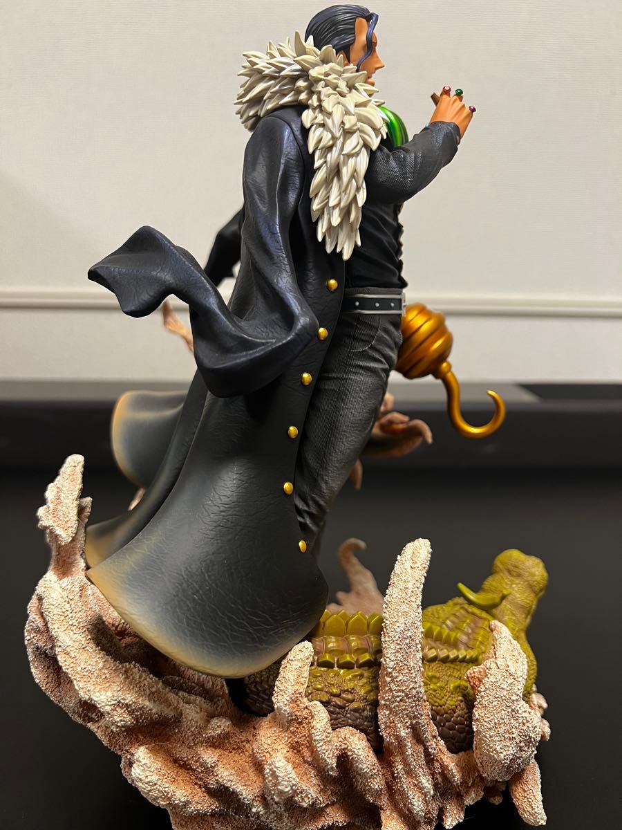 ONE PIECE ワンピース サークロコダイル フィギュア ガレージ ONE PIECE ワンピース サークロコダイル フィギュア ガレージ