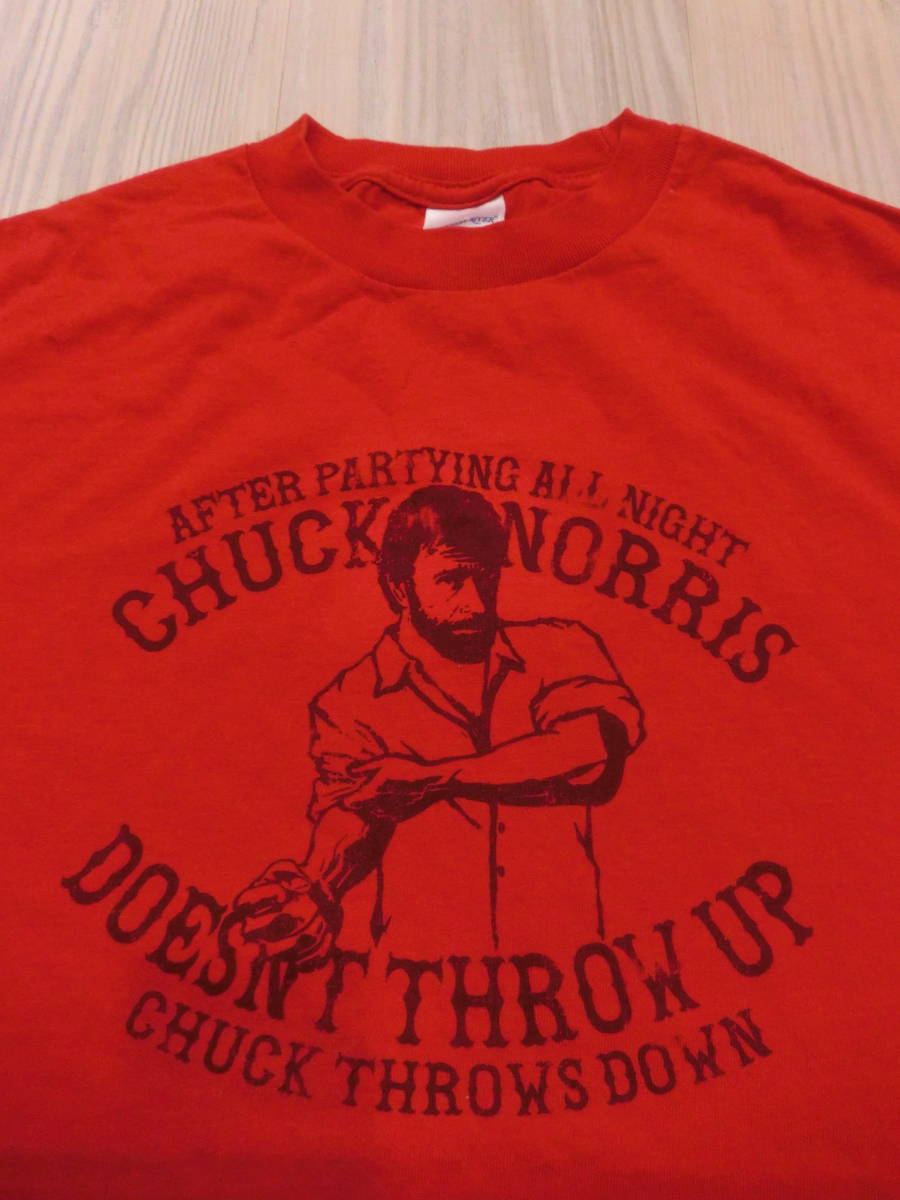 チャック・ノリス アクション俳優 Tシャツ Mサイズ チャック・ノリス・ファクト◆Chuck Norris USA 古着 ビンテージ 格闘家 映画スター_画像1