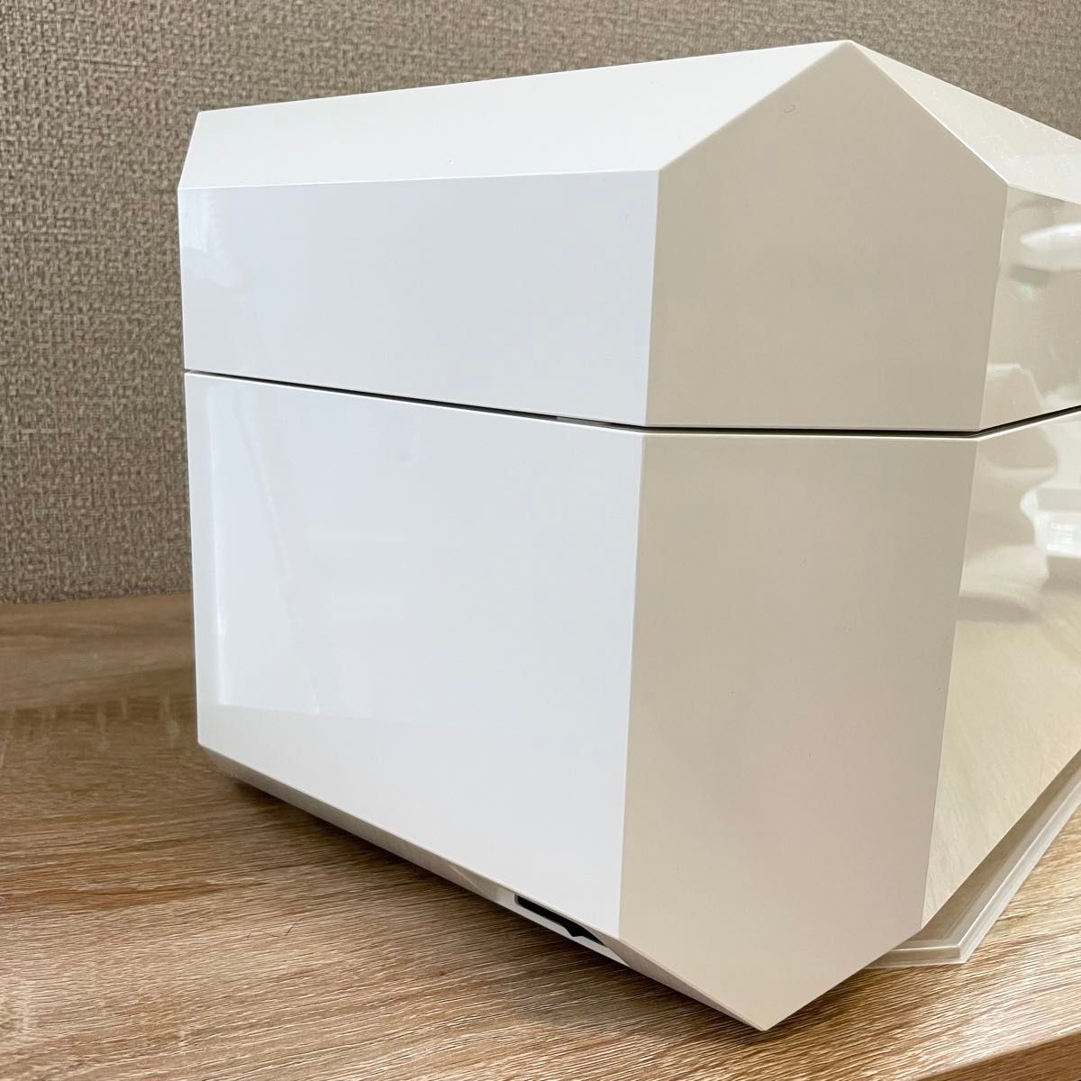 SAQINA Lulucie サキナ ルルシェ 美顔器 高機能 エステマシーン SAQINA Lulucie サキナ ルルシェ 美顔器 高機能 エステマシーン