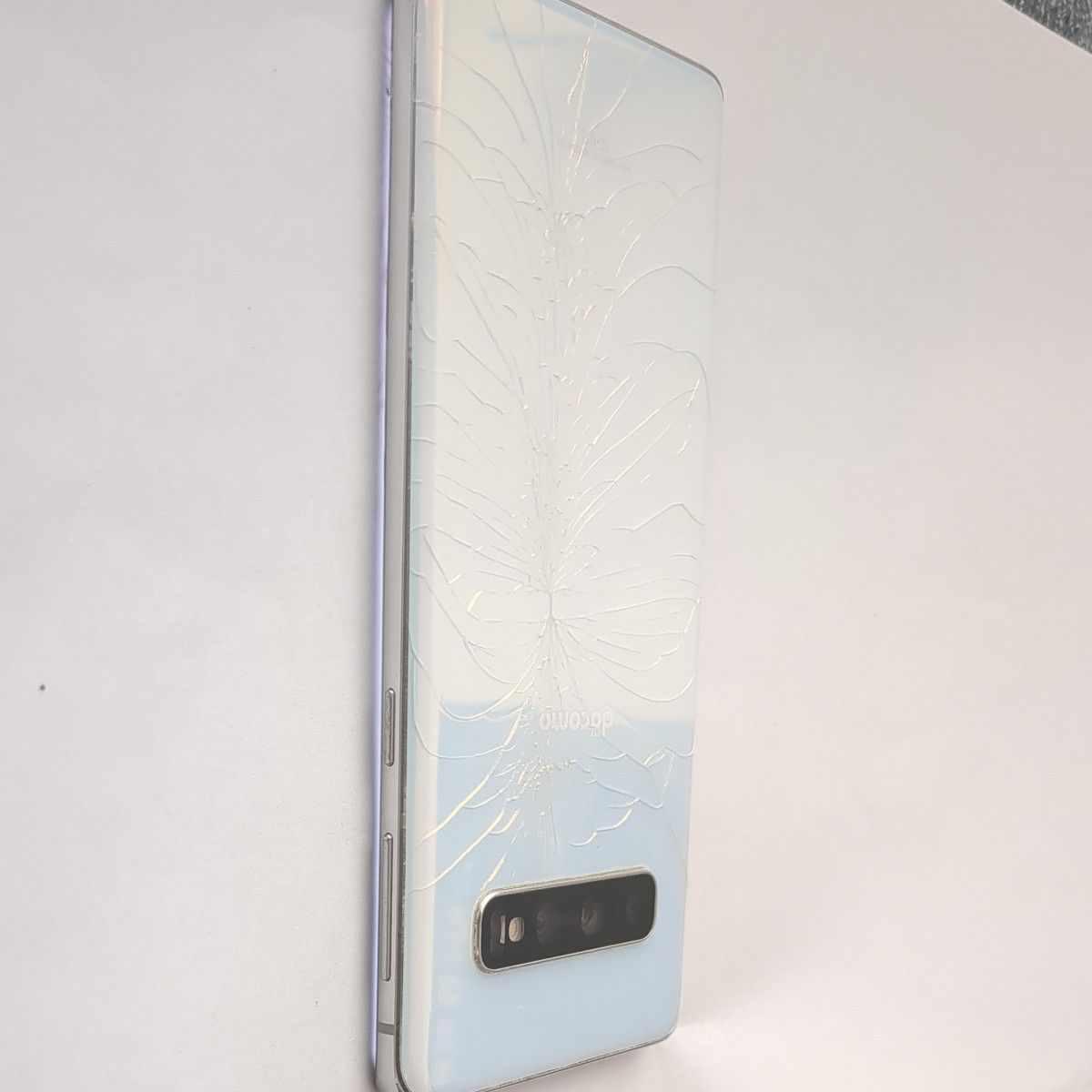 激安・訳あり Galaxy S10 128GB docomo 〇 SC-03L プリズム 激安・訳あり Galaxy S10 128GB docomo 〇 SC-03L プリズム