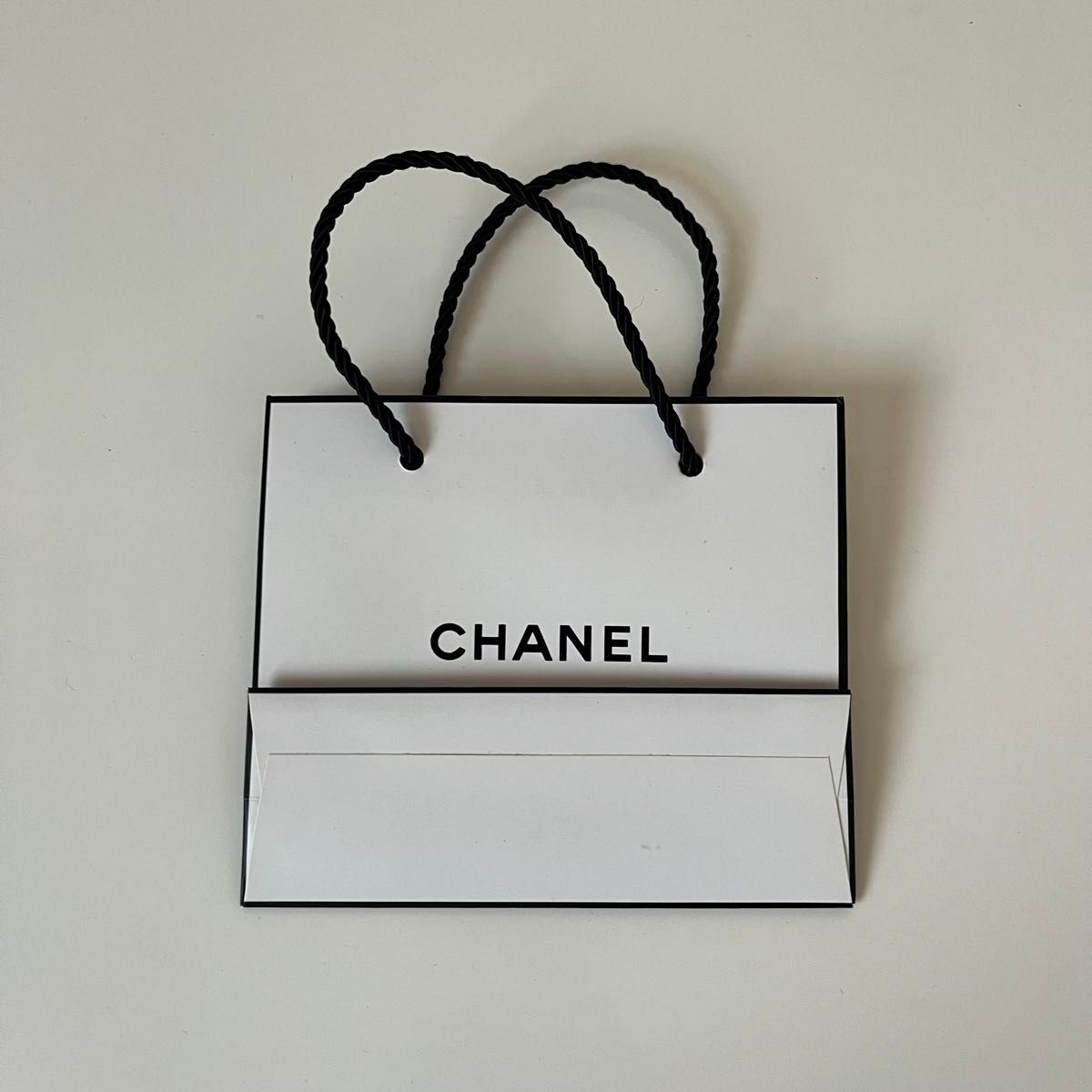 CHANEL シャネル ショッパー ギフトバッグ 紙袋|Yahoo!フリマ CHANEL シャネル ショッパー ギフトバッグ 紙袋|Yahoo!フリマ