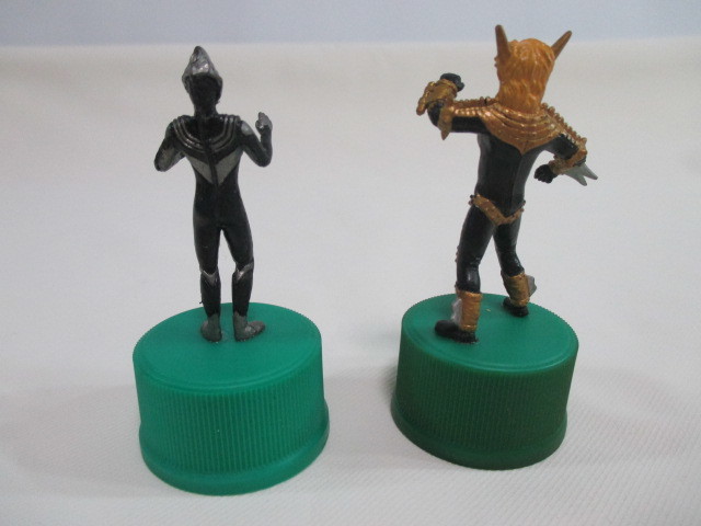  three tsu arrow rhinoceros da- bottle cap Ultraman other 2 kind 