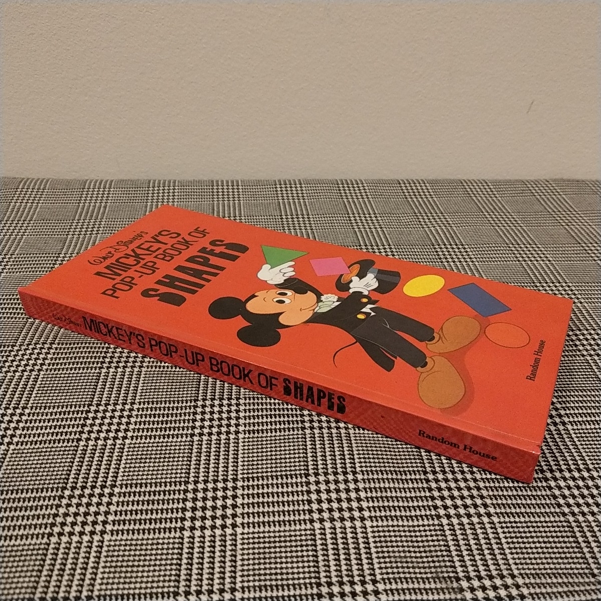 英語　ディズニーしかけ絵本　MICKEY'S POPUP BOOK OF SHAPES ポップアップ　手がきバージョン　1985年発行_画像2