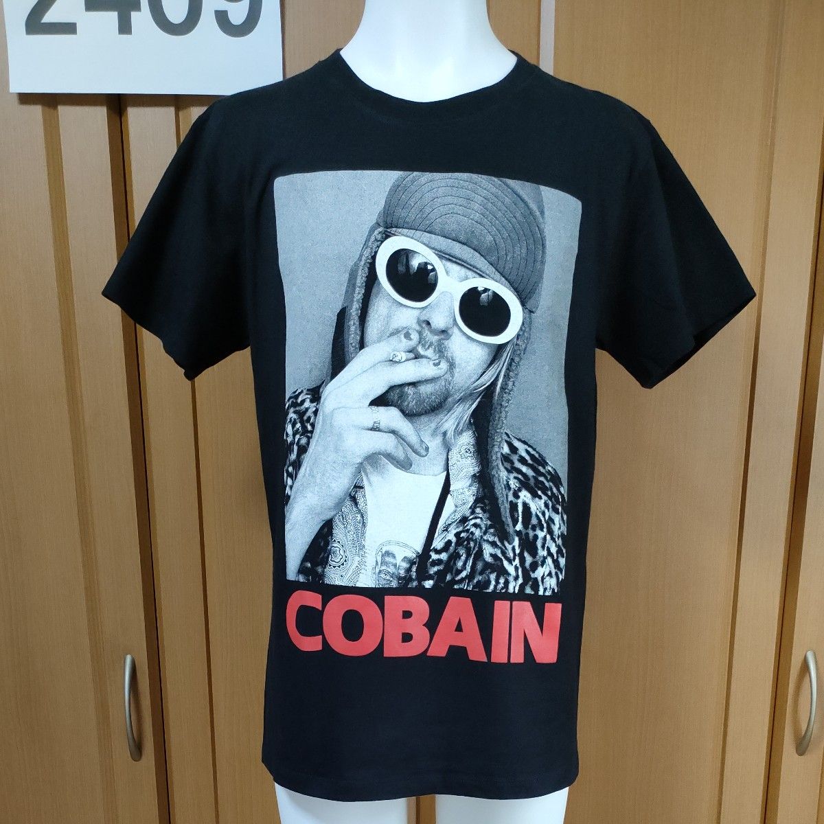 カート・コバーン半袖TシャツM ブラック サングラス カート・コバーン半袖TシャツM ブラック サングラス