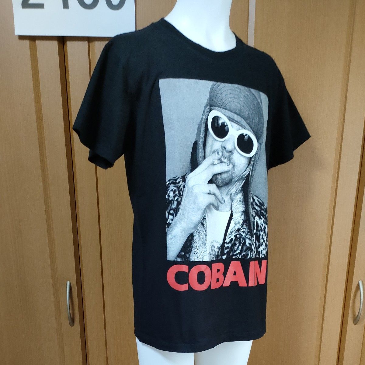 カート・コバーン半袖TシャツM ブラック サングラス カート・コバーン半袖TシャツM ブラック サングラス