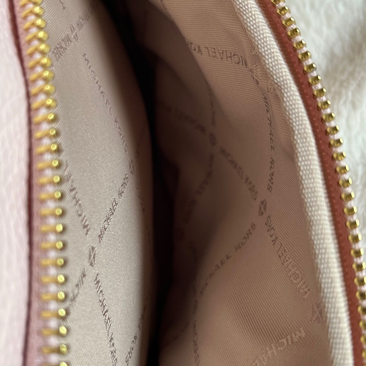最終価格 MICHAEL KORS マイケルコース ミニリュック ボディ 最終価格 MICHAEL KORS マイケルコース ミニリュック ボディ