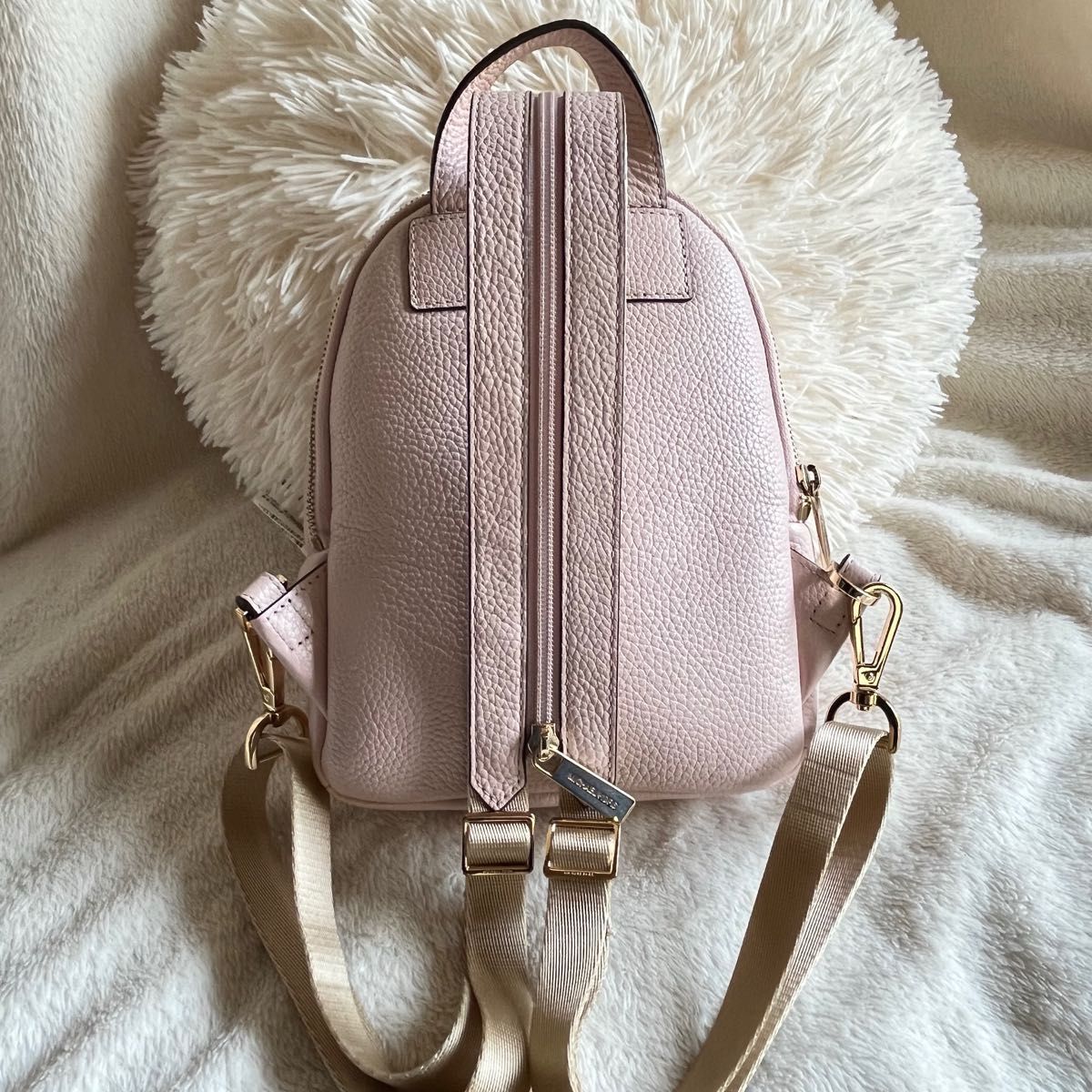 最終価格 MICHAEL KORS マイケルコース ミニリュック ボディ 最終価格 MICHAEL KORS マイケルコース ミニリュック ボディ