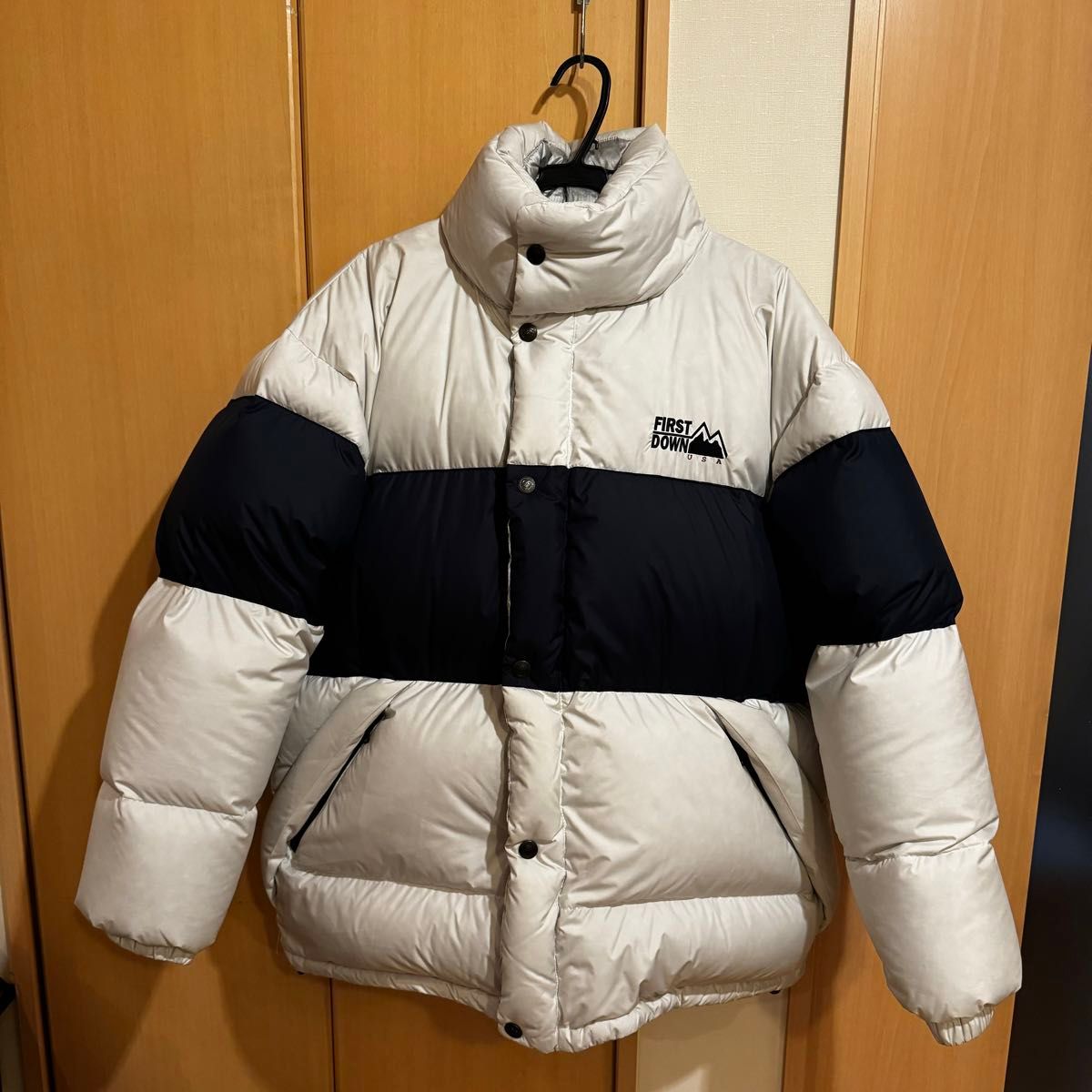 美中古】FIRST DOWN × the Apartment ダウン XL - メルカリ 美中古】FIRST DOWN × the Apartment ダウン XL - メルカリ
