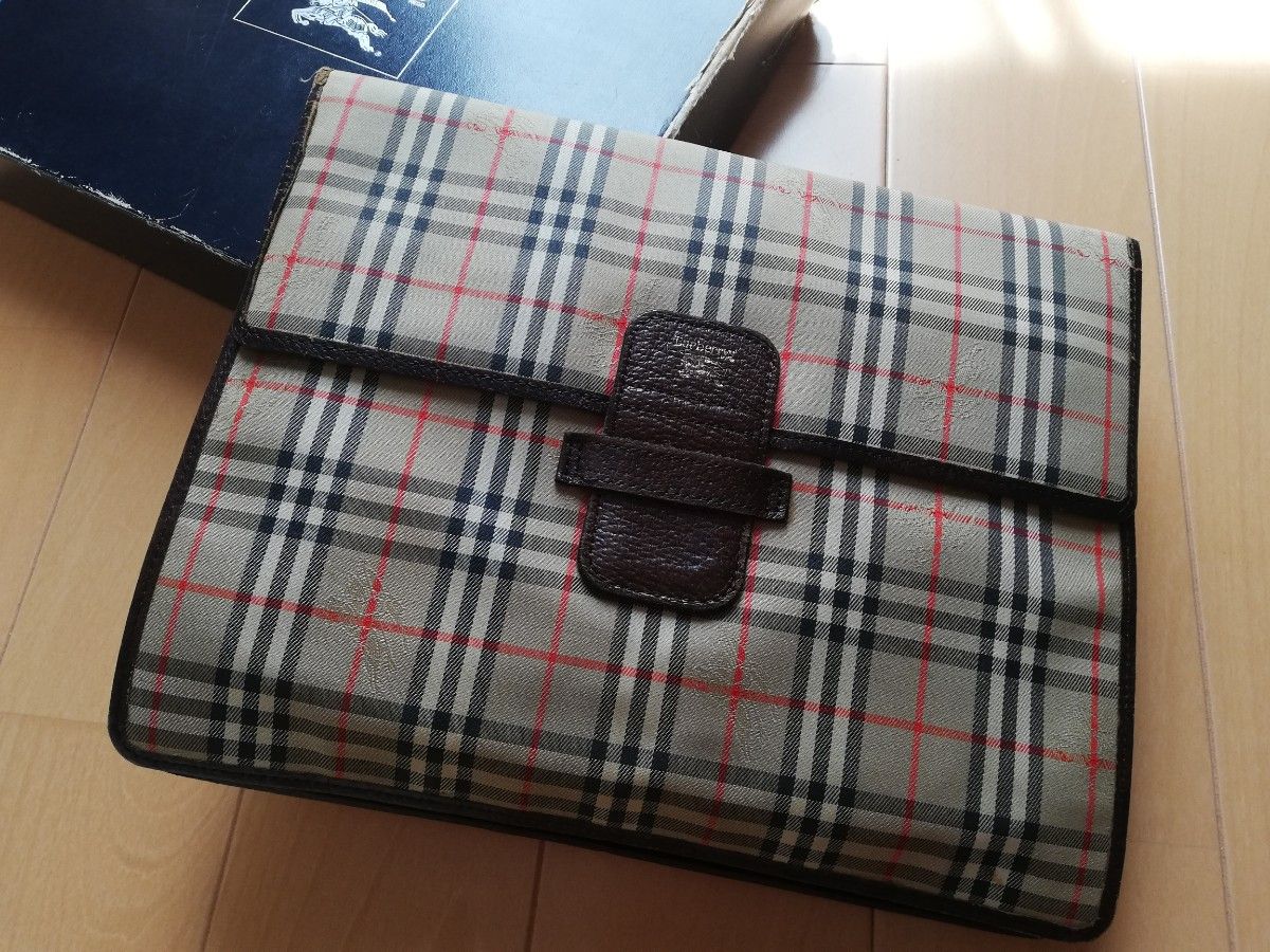 タイムセール バーバリー BURBERRY ノバチェッククラッチバッグ タイムセール バーバリー BURBERRY ノバチェッククラッチバッグ