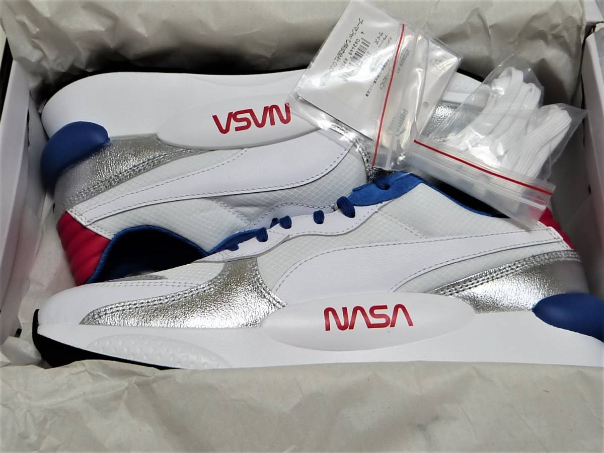 新品箱付スニーカープーマ×NASA RS 9.8スペース エージェンシーPUMA RS 9.8 SPACE AGENCY WHITE/SILVER