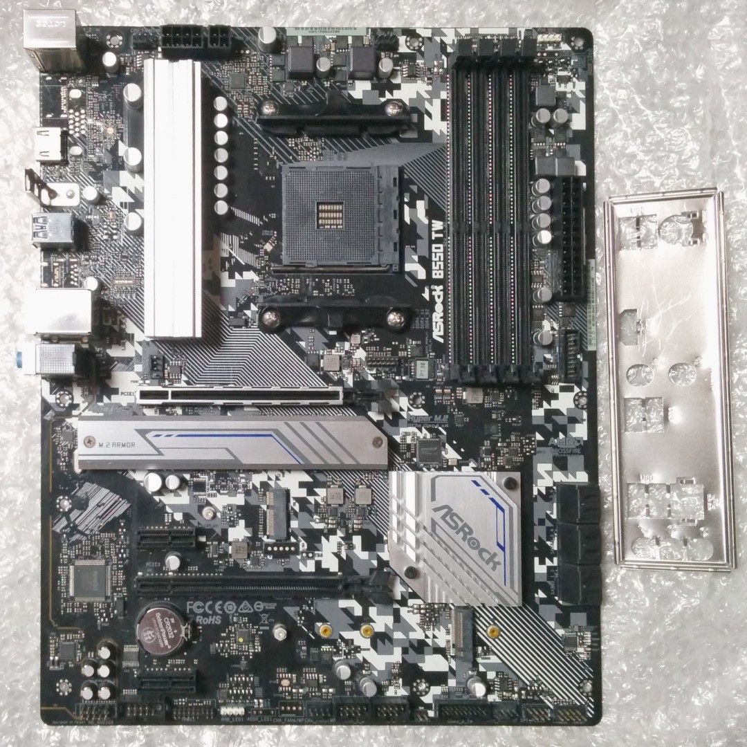 B550 TW(Phantom Gaming4化済み)Zen3最新版CPU対応BIOS ATX B550 TW(Phantom Gaming4化済み)Zen3最新版CPU対応BIOS ATX