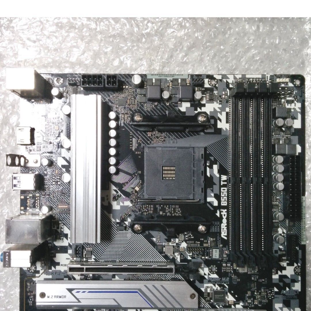 B550 TW(Phantom Gaming4化済み)Zen3最新版CPU対応BIOS ATX B550 TW(Phantom Gaming4化済み)Zen3最新版CPU対応BIOS ATX