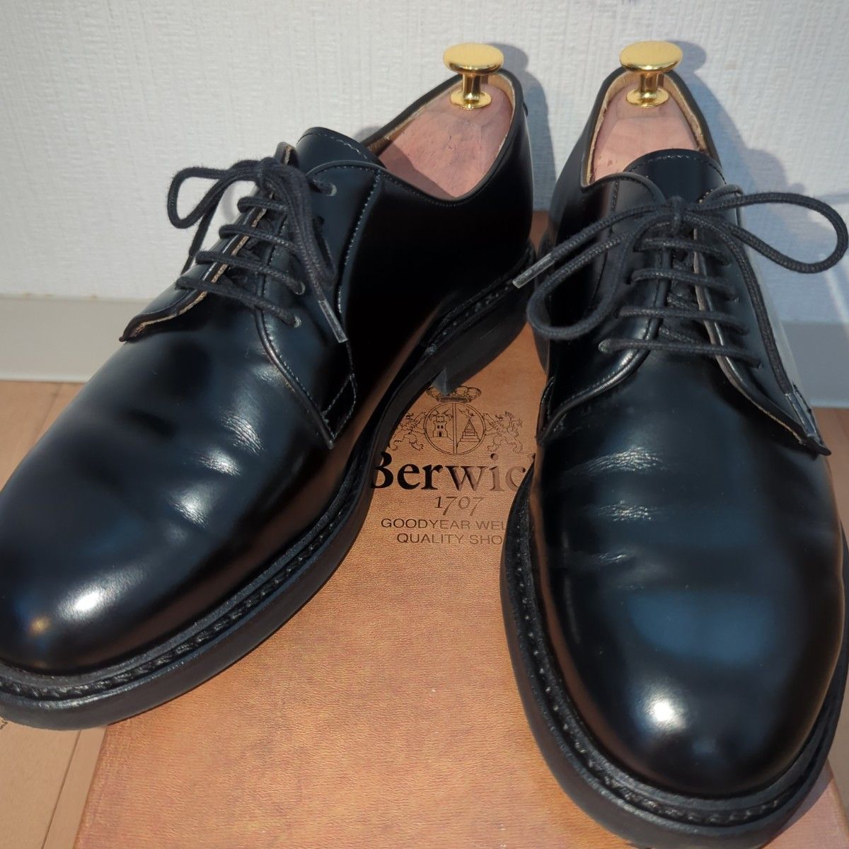 美品】4406ROVIBK プレーントゥ Berwick UK5 5/25cm ブラック 美品】4406ROVIBK プレーントゥ Berwick UK5 5/25cm ブラック