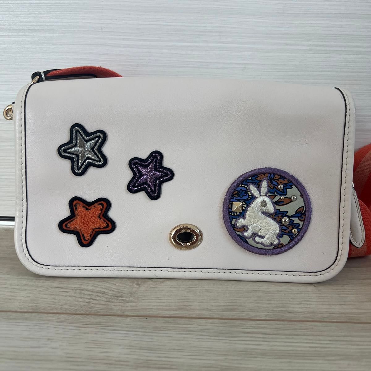 なかなか綺麗 希少 COACH コーチ ショルダーバッグ 星型ワッペン なかなか綺麗 希少 COACH コーチ ショルダーバッグ 星型ワッペン